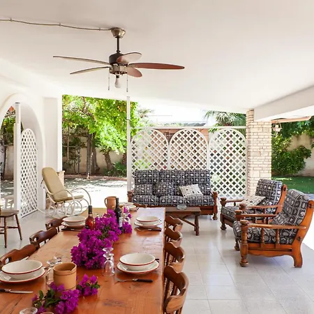 Вилла Erika With Private Pool And Garden - Happy *