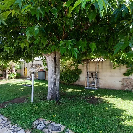 Erika With Private Pool And Garden - Happy Вилла Лечче