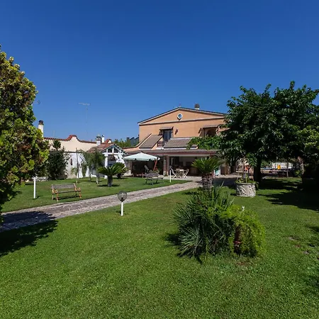 Erika With Private Pool And Garden - Happy Villa *